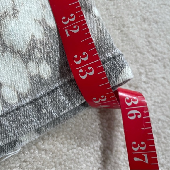 Gray Bleach Dye Splatter Tie Dye Jeans Wet Seal - Picture 16 of 16